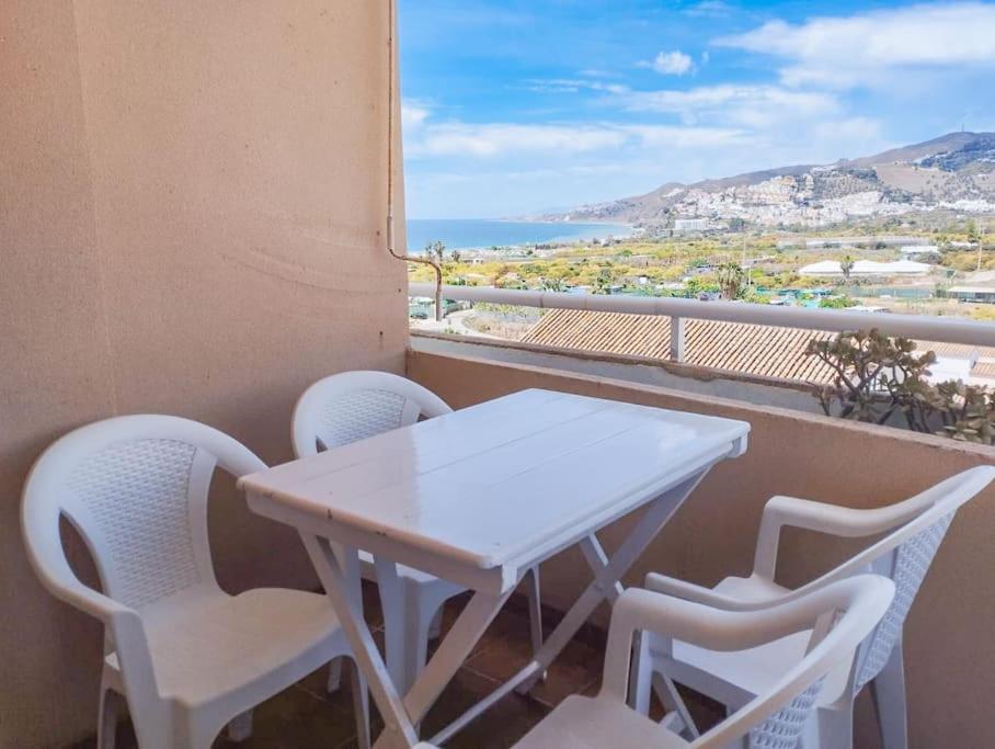 Spacious 4 Bedroom With Parking In Town Centre, Nerja Exterior foto