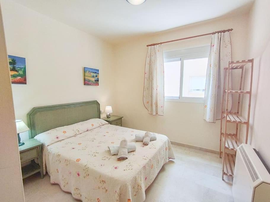 Spacious 4 Bedroom With Parking In Town Centre, Nerja Exterior foto