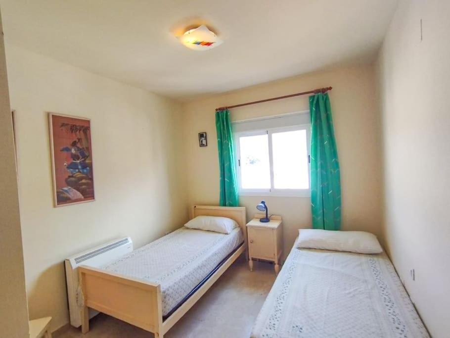 Spacious 4 Bedroom With Parking In Town Centre, Nerja Exterior foto